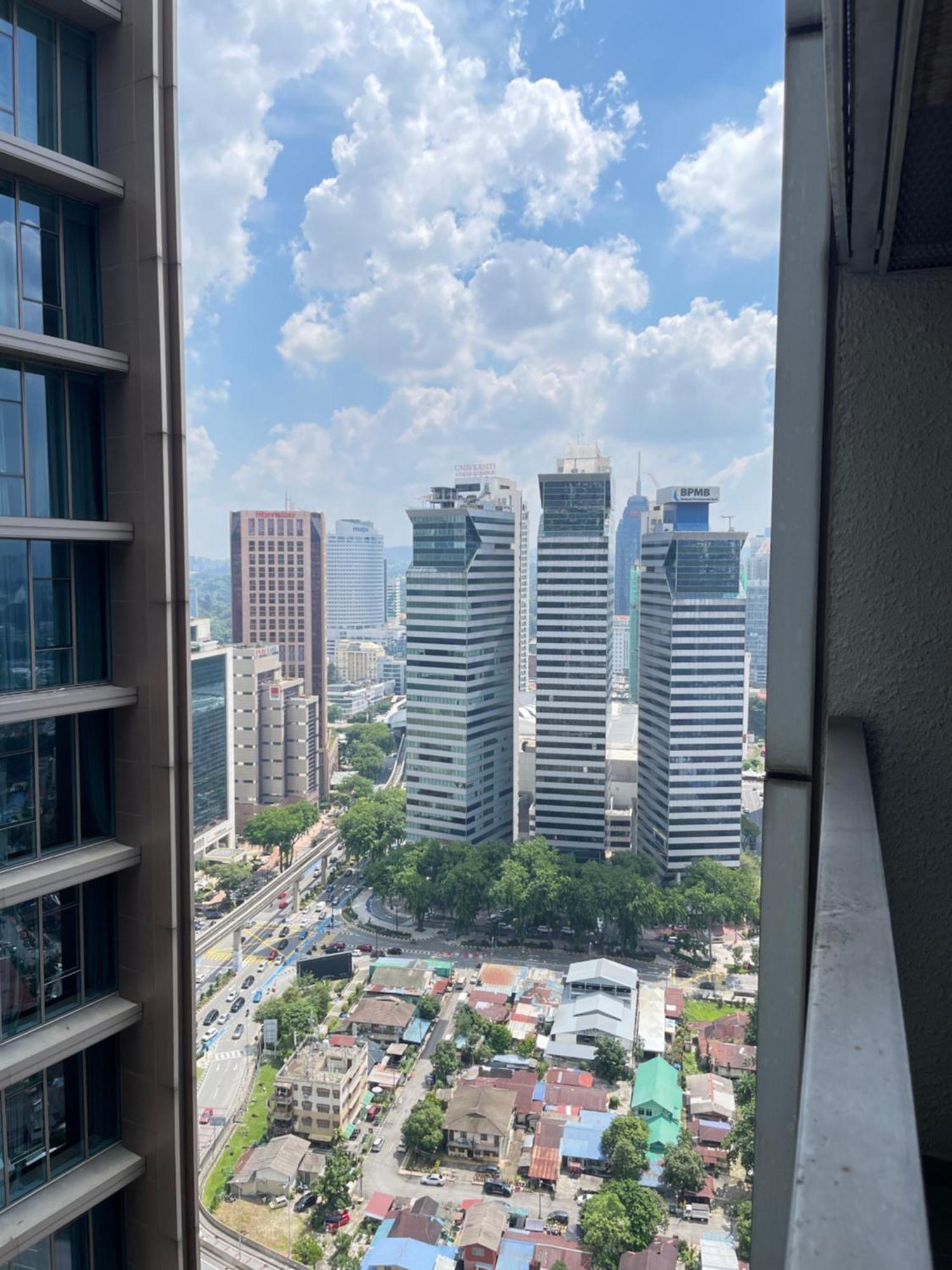 Mercu Summer In Center Apartment