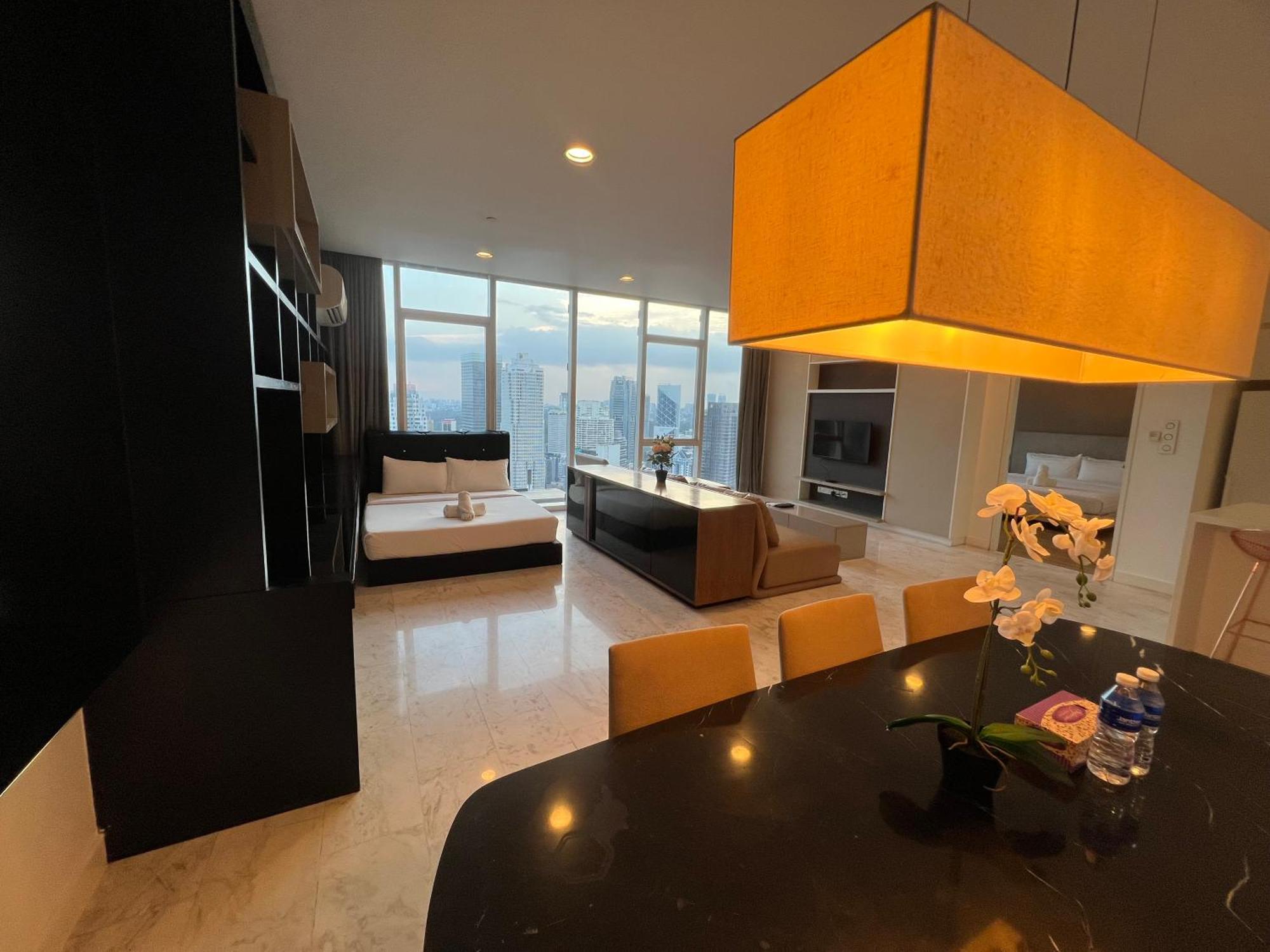 Platinum Sky Rainbow Apartment