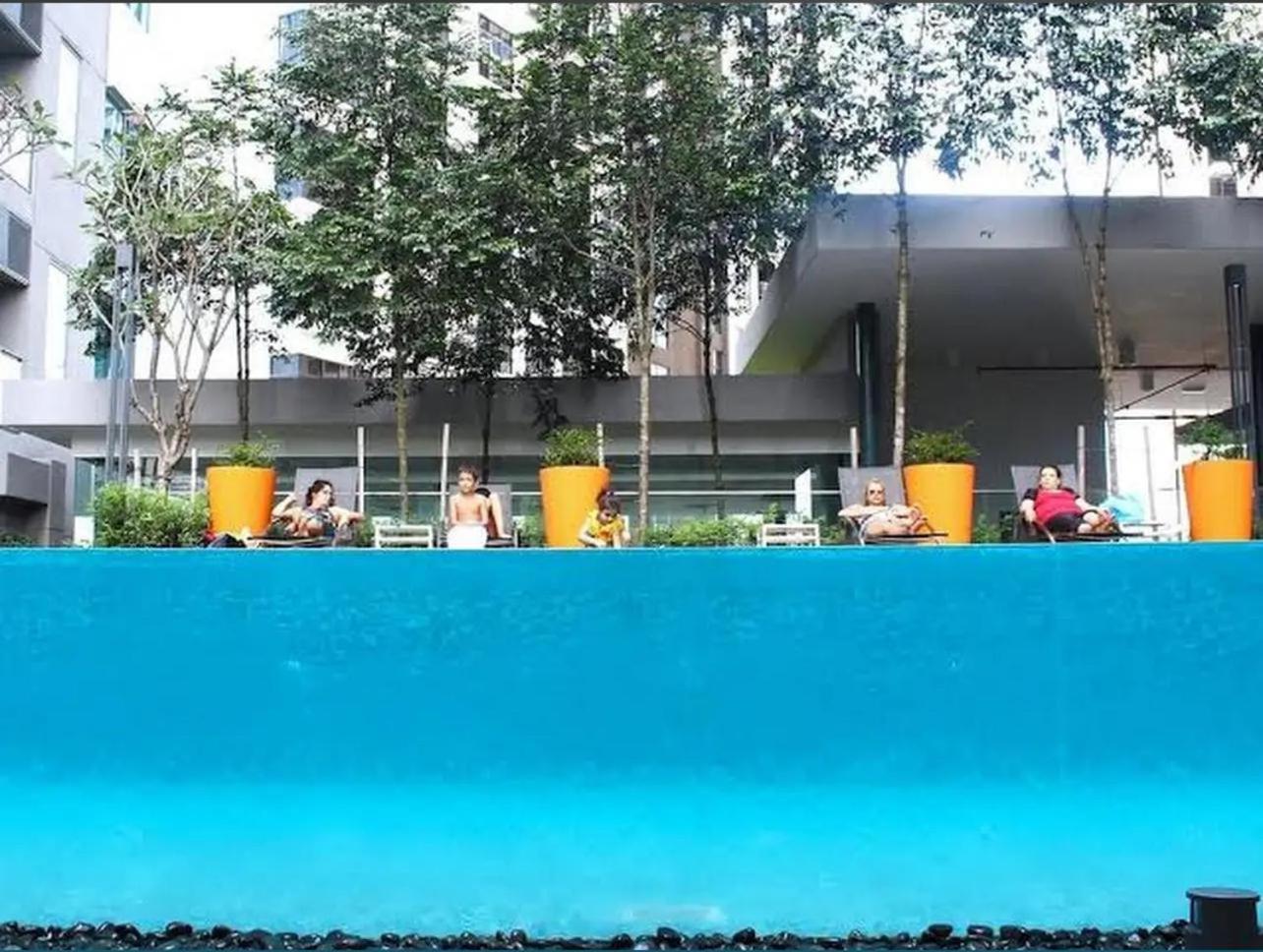 Mercu Summer In Center Apartment