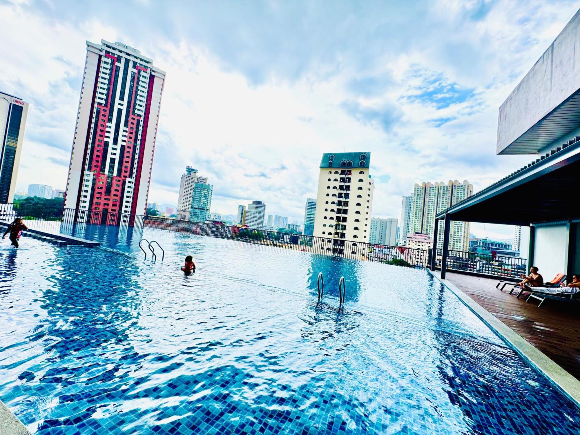 Chamber Serviced Klcc Apartment *