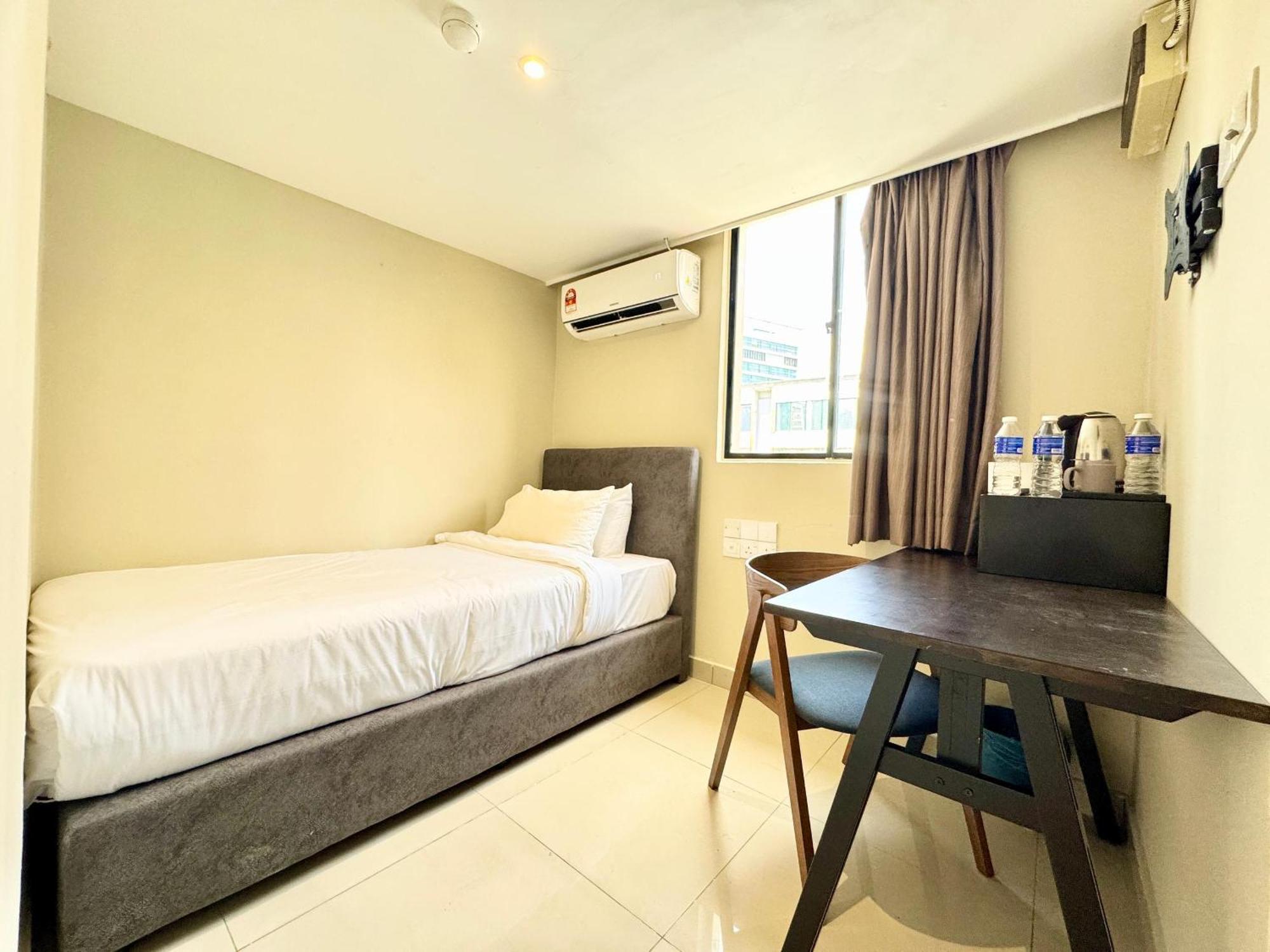 Hotel Kingston 6 - Changkat, Bukit Bintang 2*