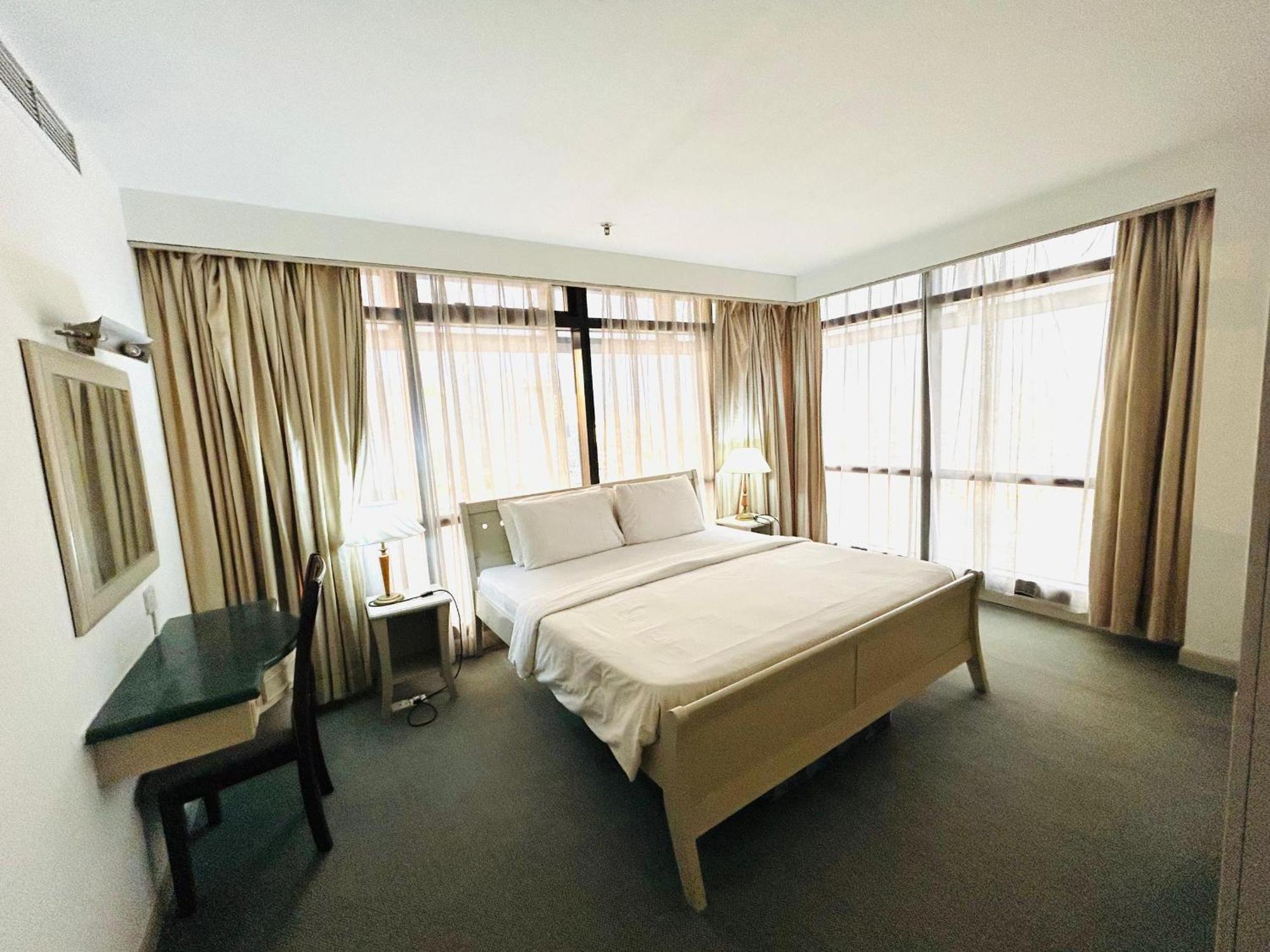 Apartment Two Bedroom At Times Square Kl *