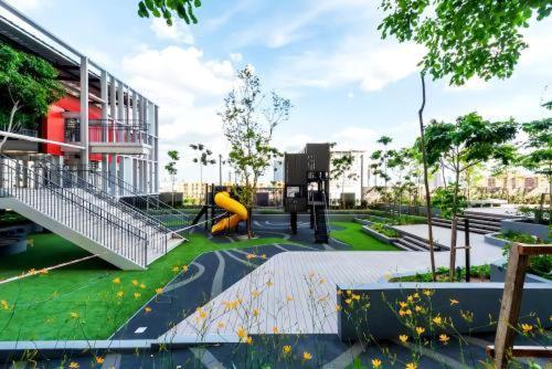 Apartment Rooftop Pool At Lucentia By Lalaport Kuala Lumpur