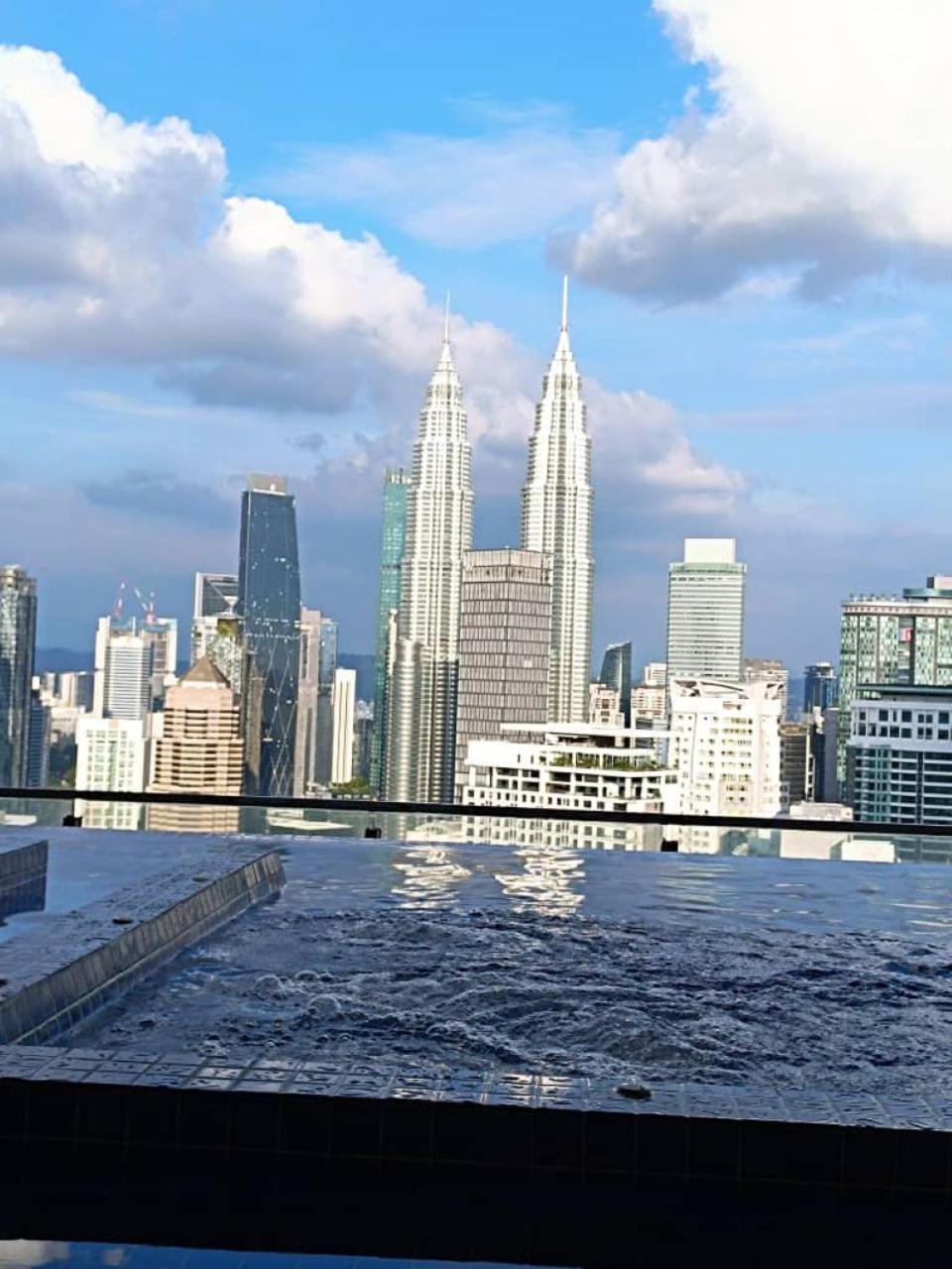 The Luxe Colony Klcc By Sky Pool *