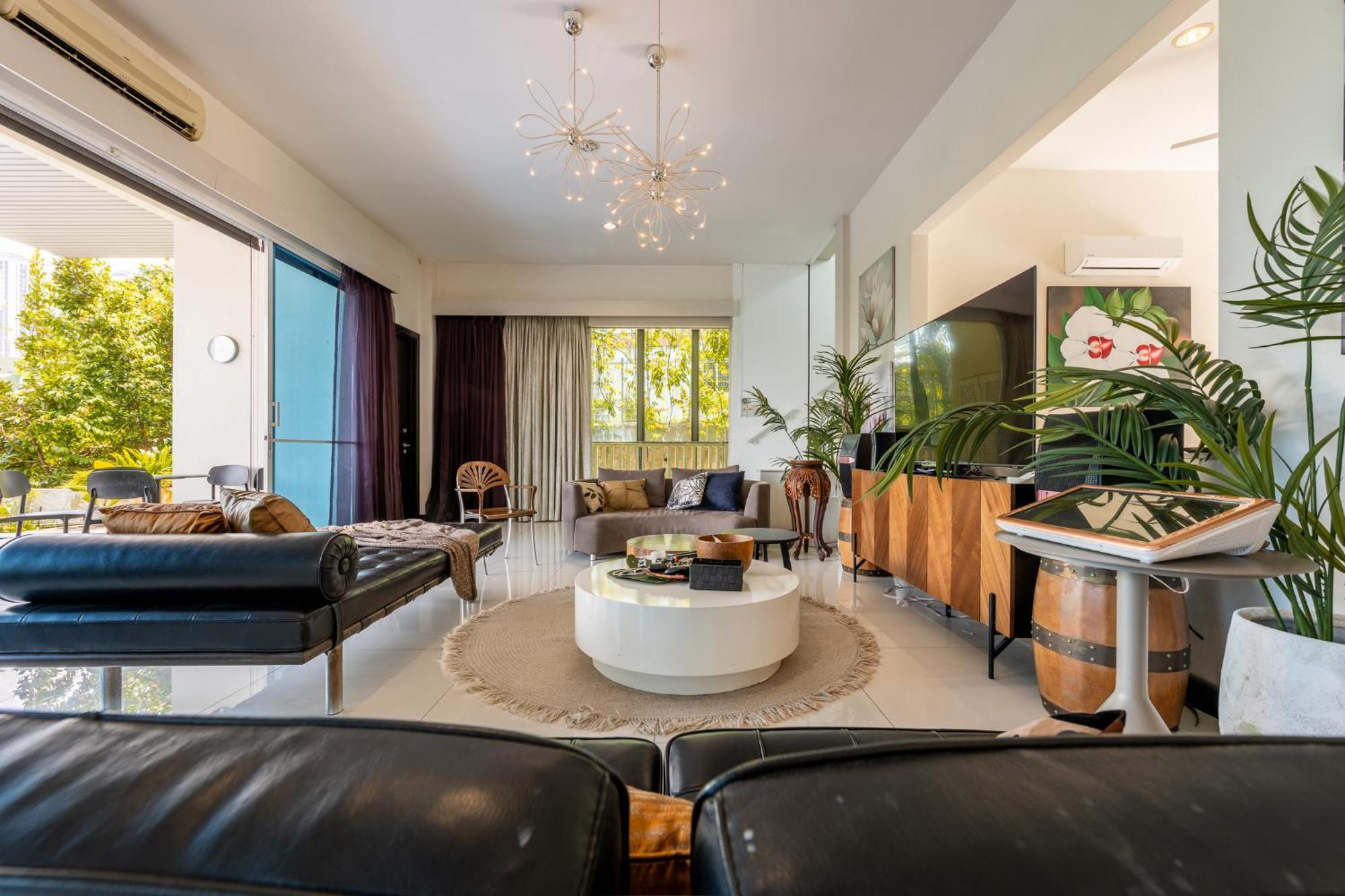 Flame Of The Forest Retreat 38pax 8r7b Pool Villa Kuala Lumpur
