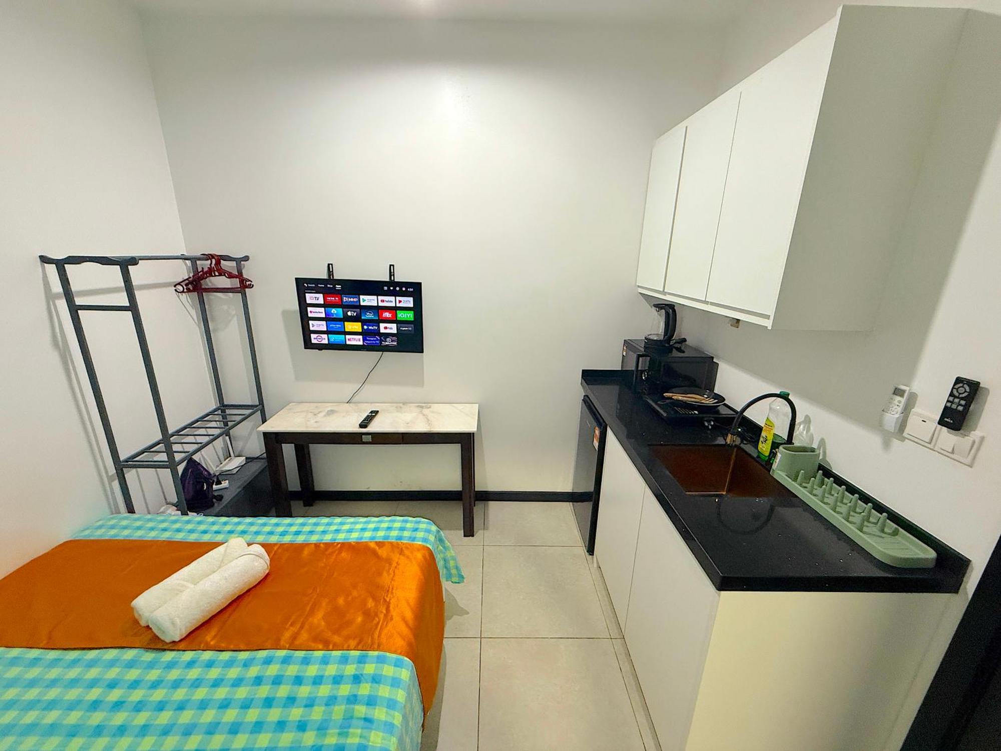 Neu Junior By Serenity Homes Next To Gleneagles & Lrt Apartment