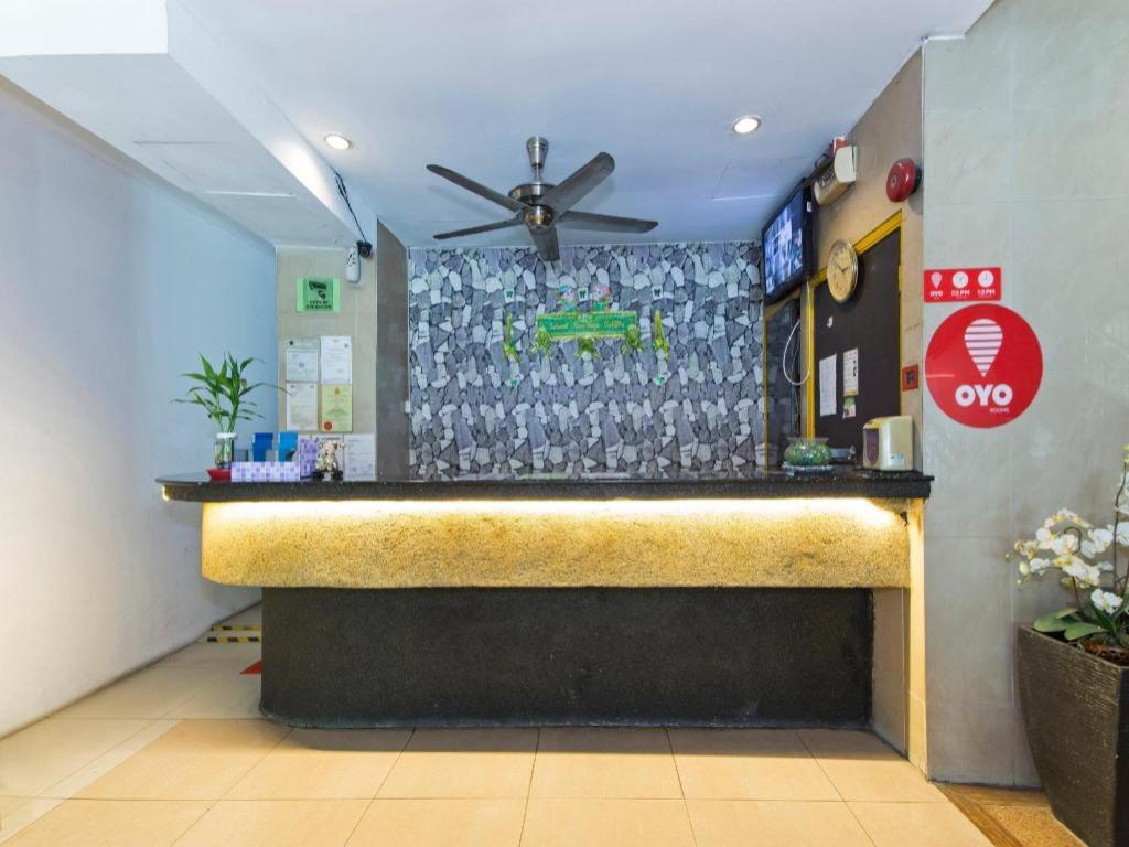 Oyo 175 Lotus Hotel 2*