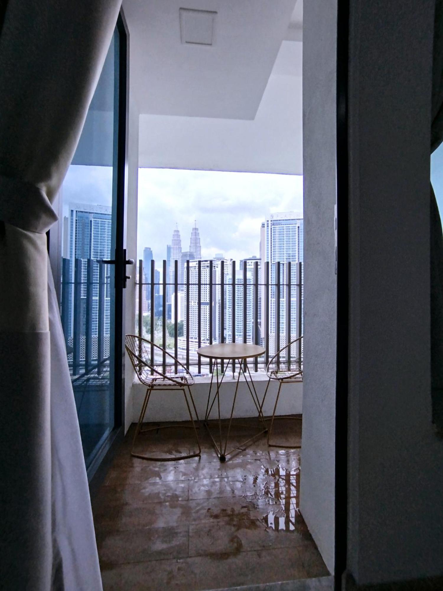 The Colony Klcc View By Nzv *