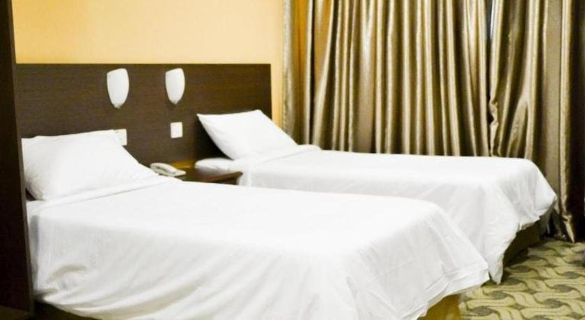 Ymca Hotel 2*