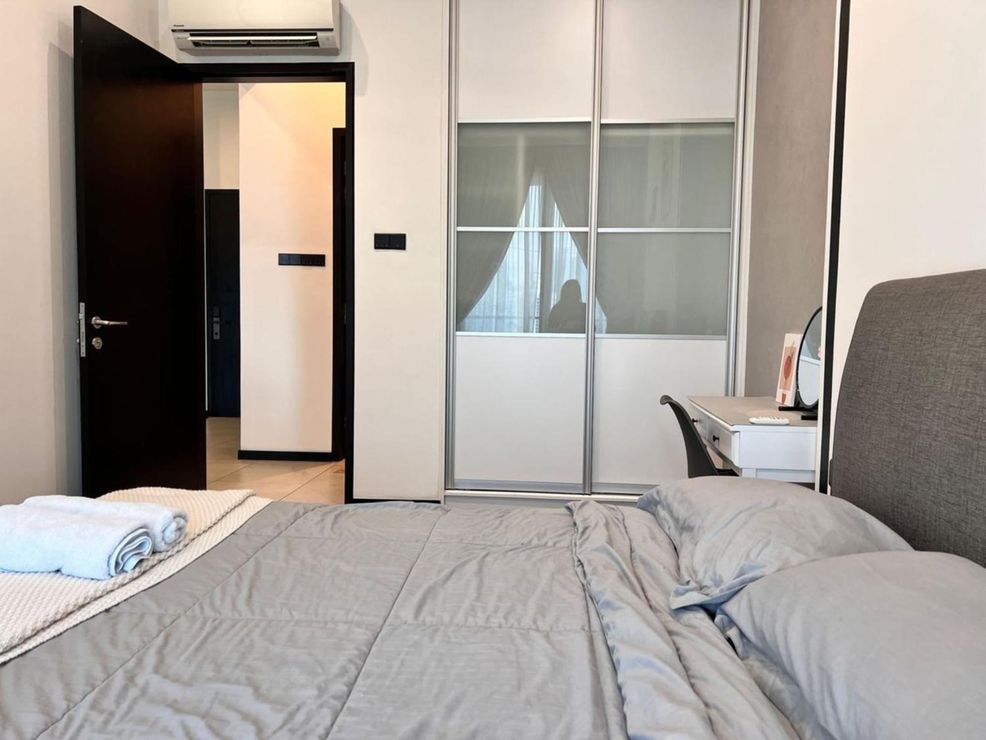 Apartment Opus By V *