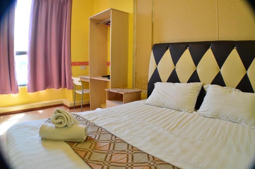 Zamburger Sungai Besi Hotel
