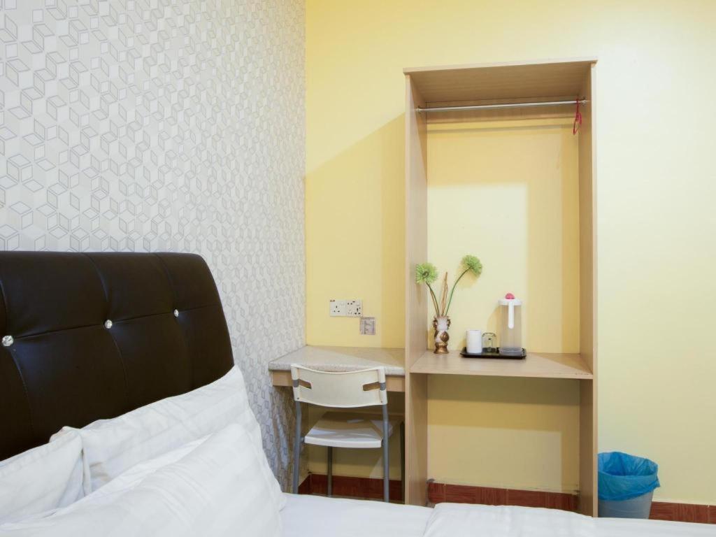 Zamburger Sungai Besi Hotel 2*