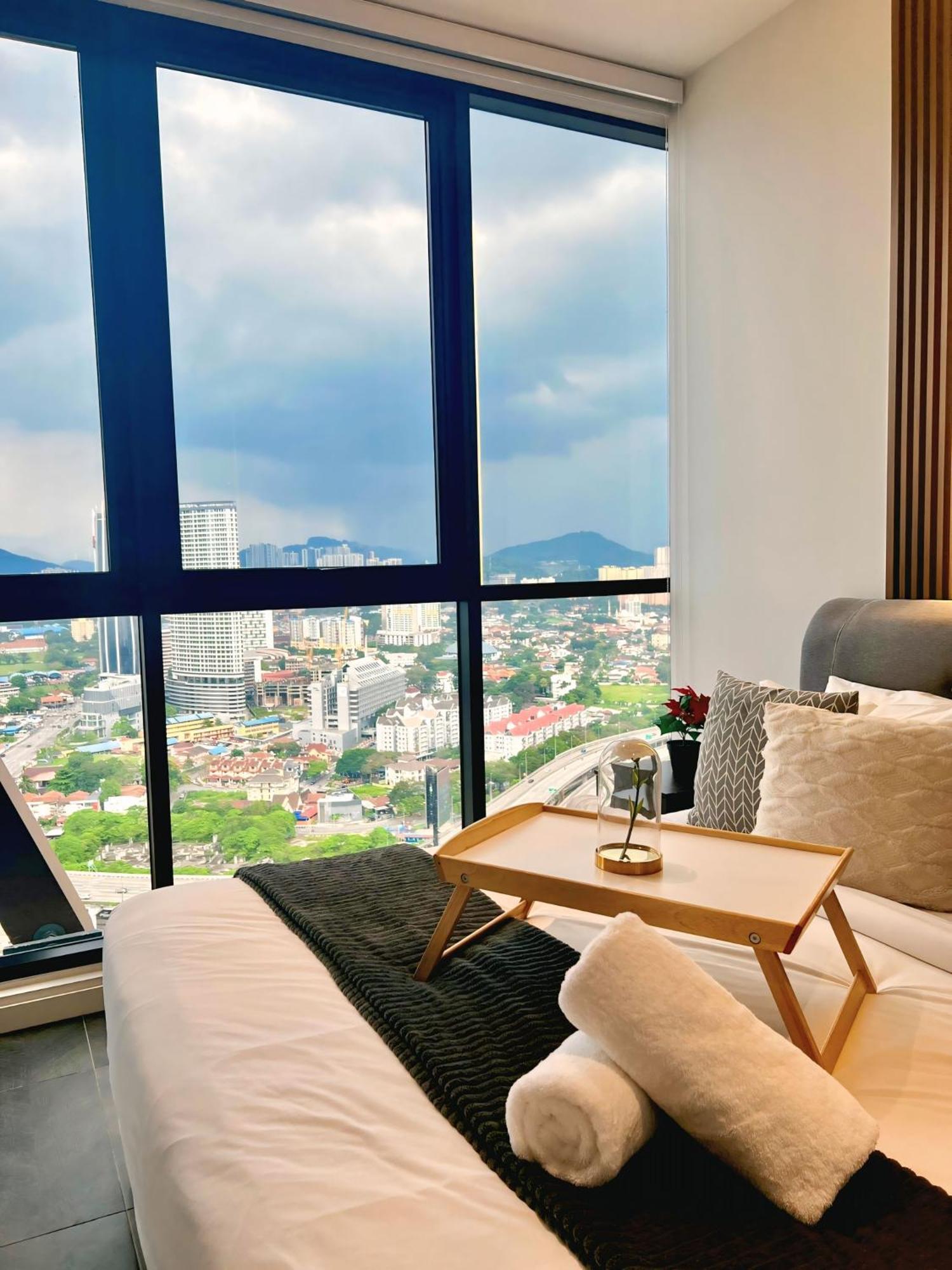 Scarletz By Skyscraper Apartemen