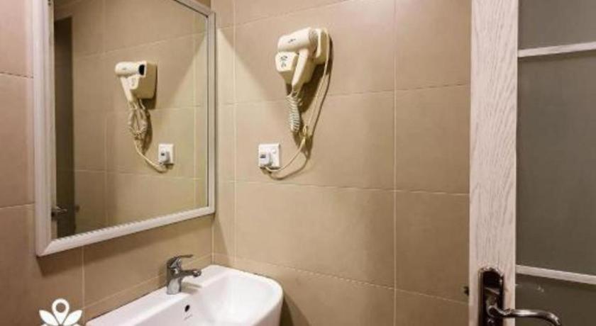 Hotel Capital O 90574 Glo