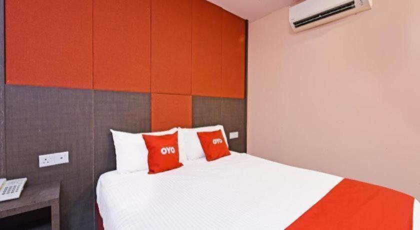 Capital O 90574 Glo 3* Kuala Lumpur