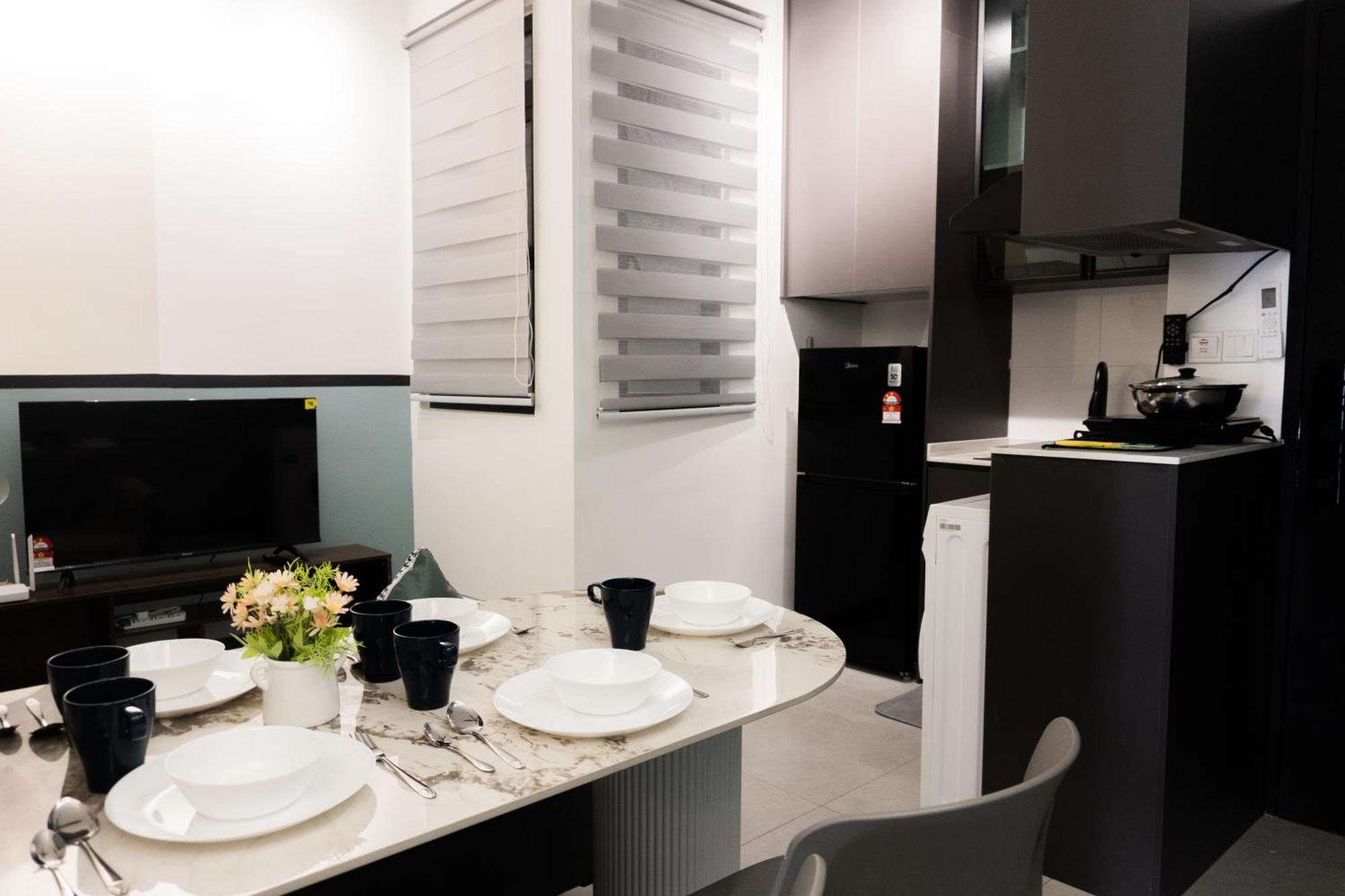 Neusuite Cozy By Guestonic Bed & Breakfast