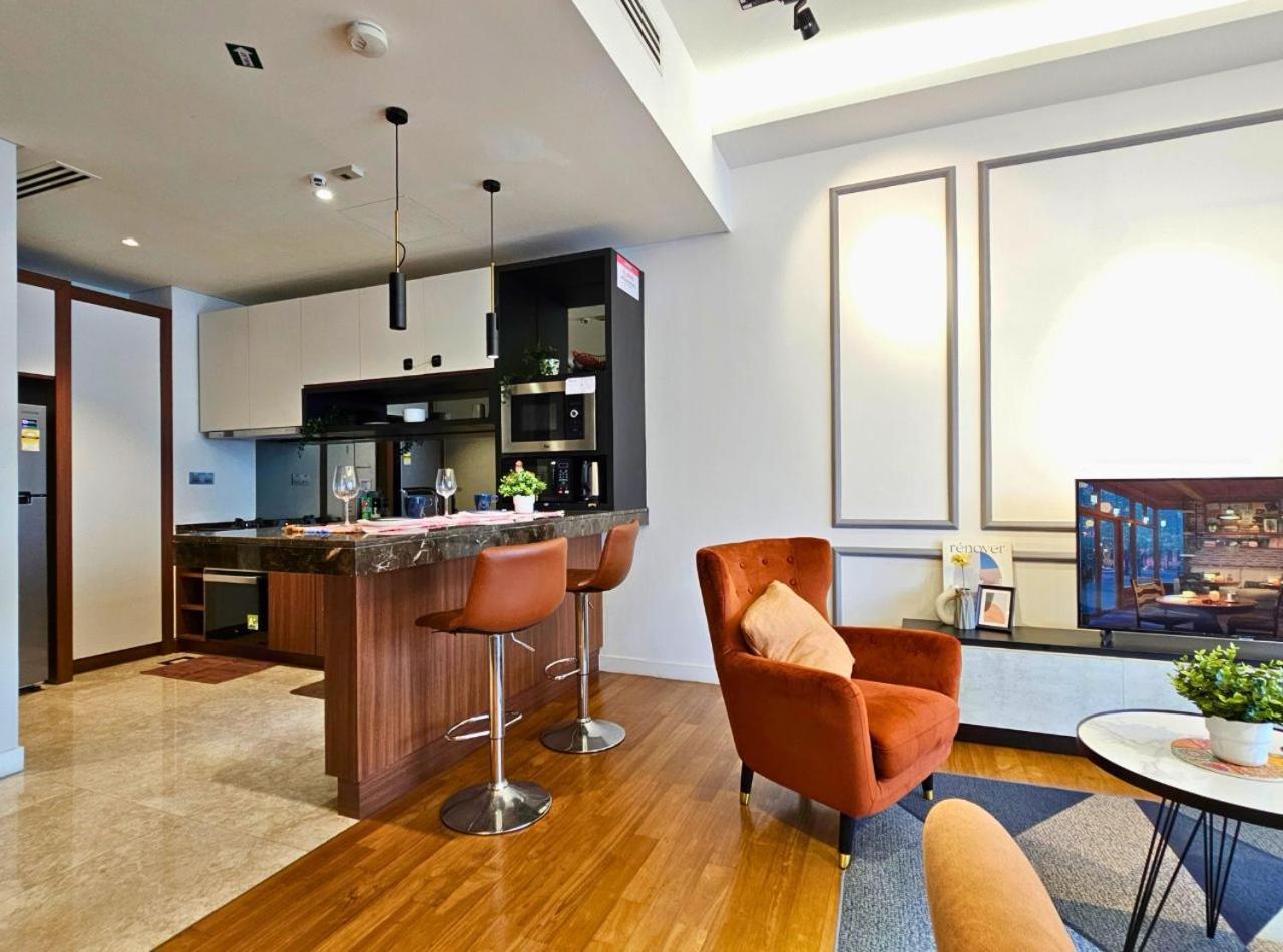 Anggun Residences Klcc: Near Monorail And Bukit Bintang
