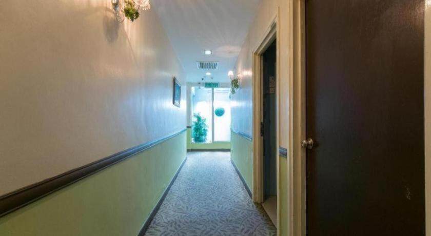 Oyo 126 Rae Hotel Kuala Lumpur