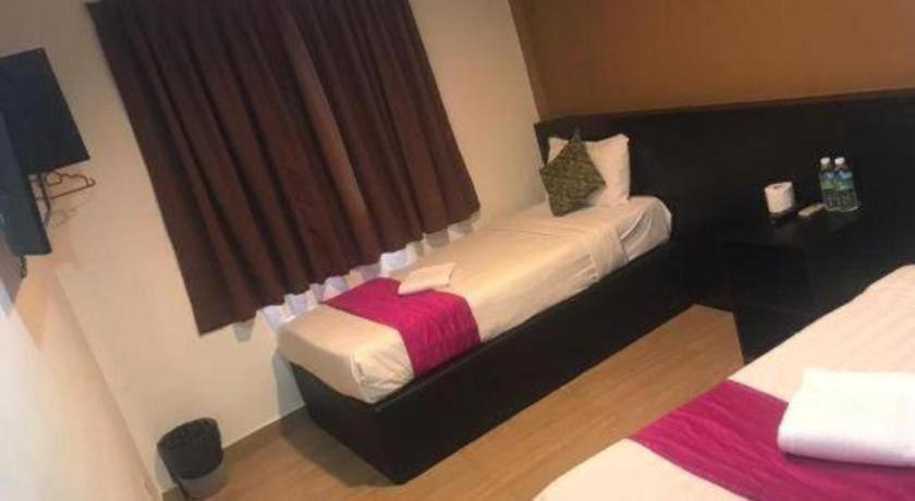 Hotel Oyo 90106 Sindbad 2*