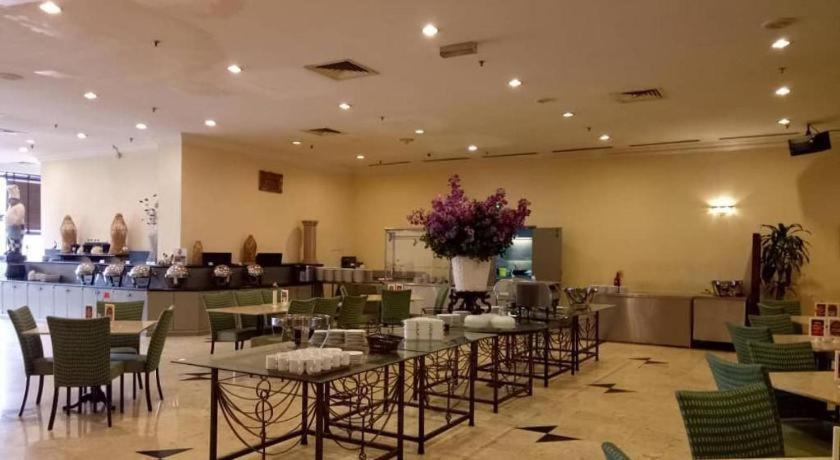 International Hotel 3*