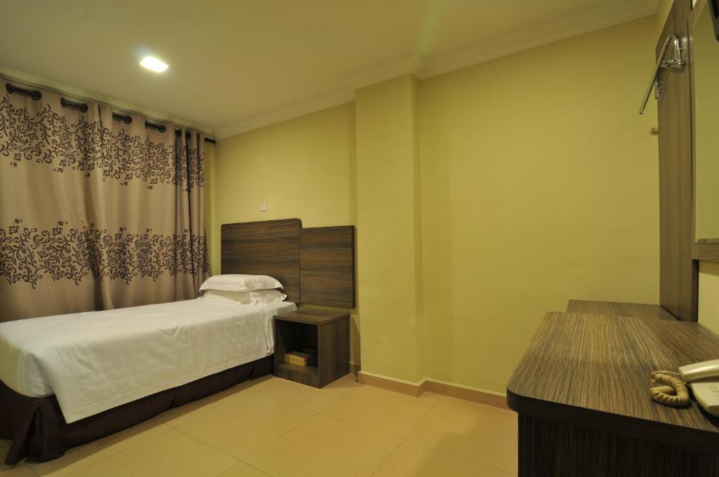 Star Town Hotel 2*