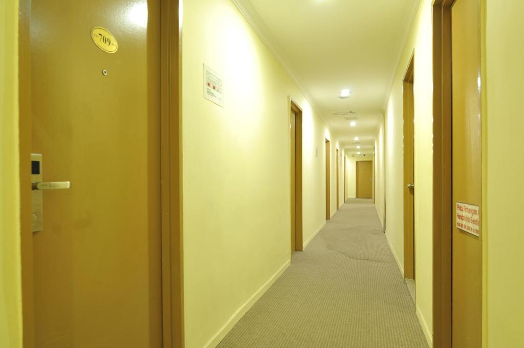 Star Town Hotel 2*