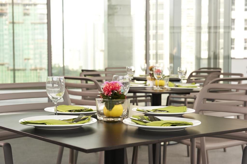 Hotel The Signature & Serviced 4*