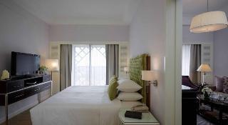 Ambassador Row By Lanson Place 4*