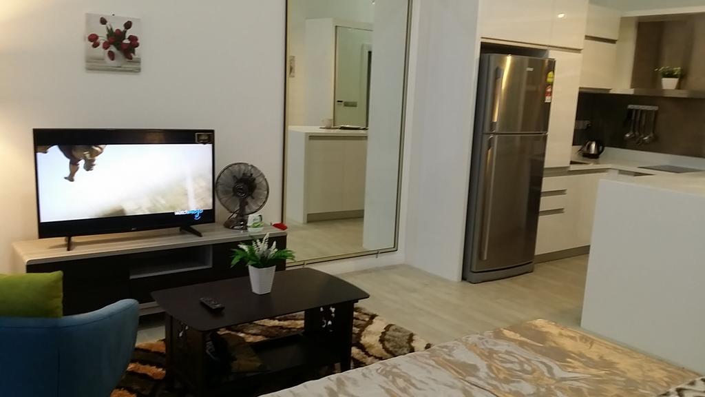 Apartment Sky M City *