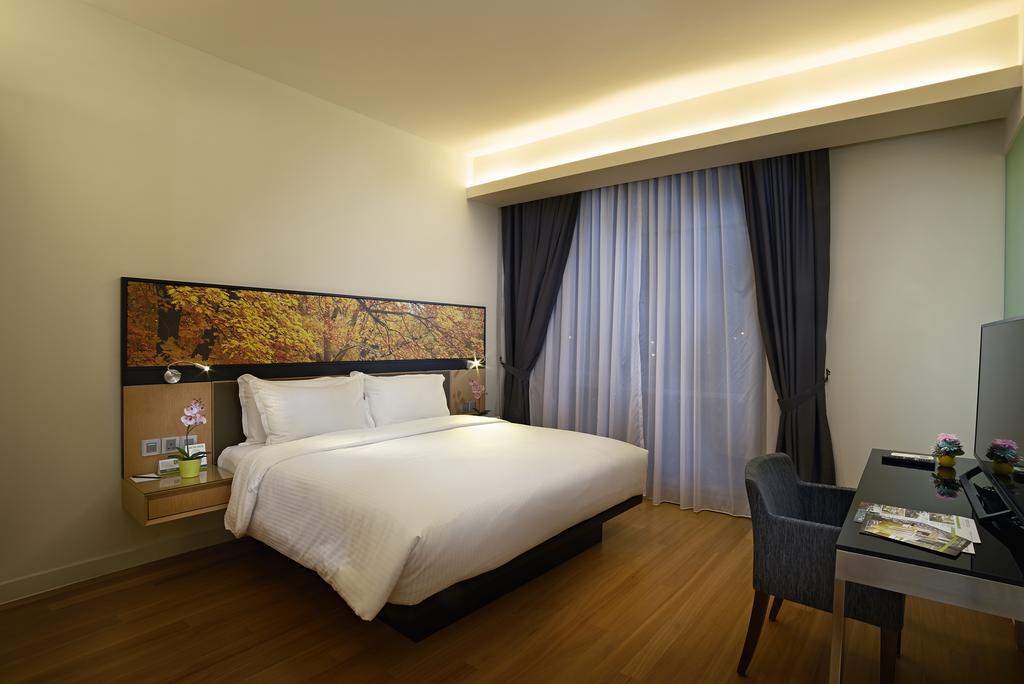 The Signature & Serviced Hotel 4*
