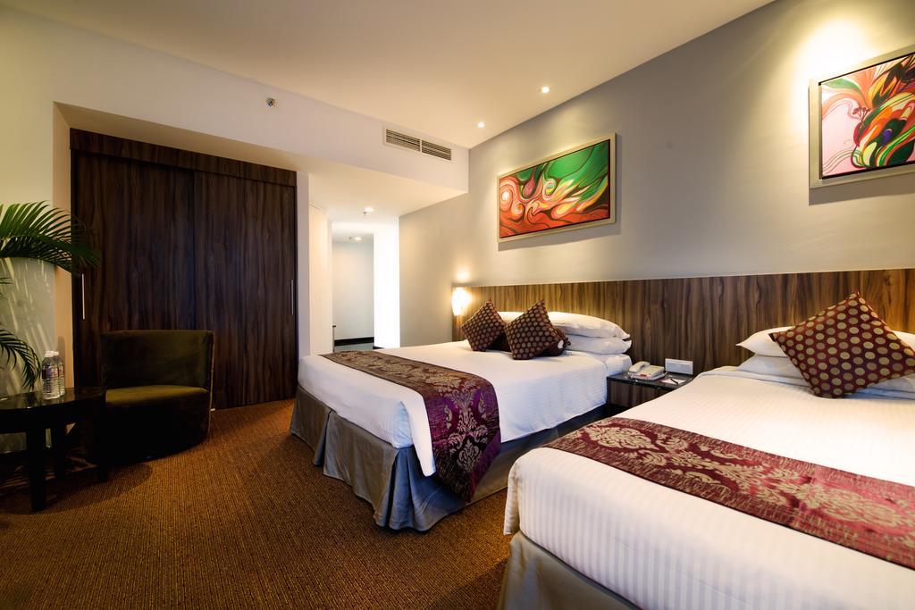 Royal Hotel 4*
