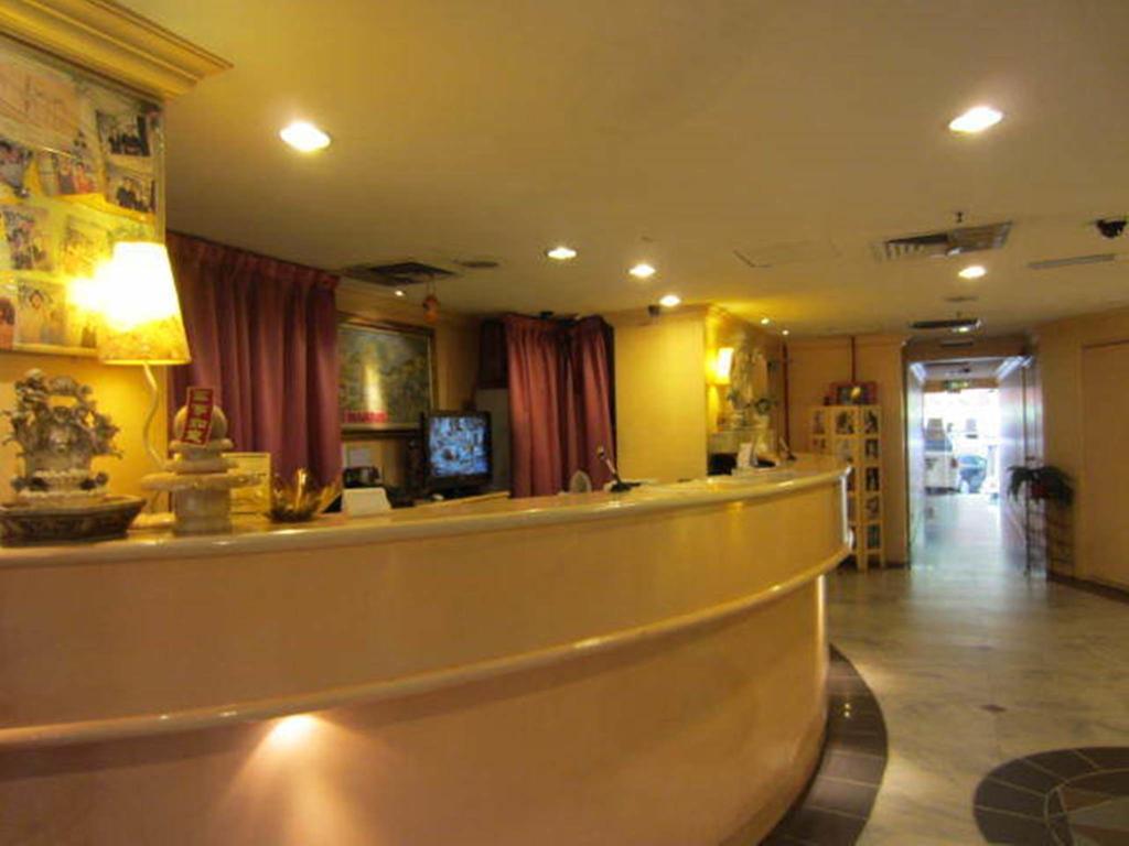 Hotel Star Town