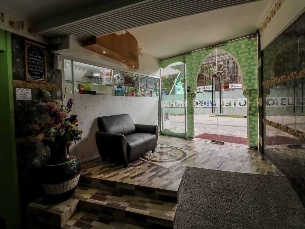 Nida Lot 10 Sultan Ismail