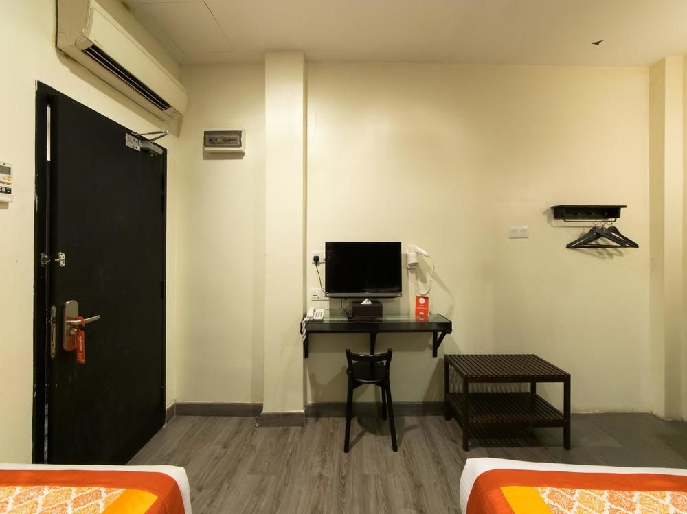 Hotel Oyo Premium Times Square 3*