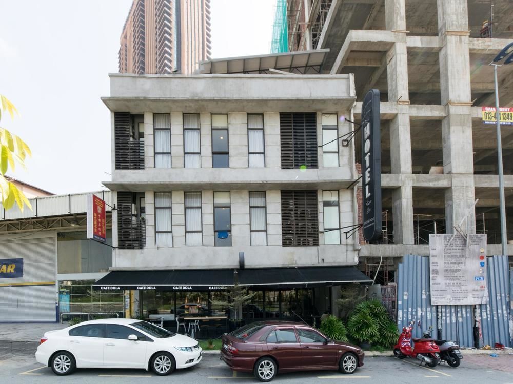 Hotel Oyo Premium Times Square 3*