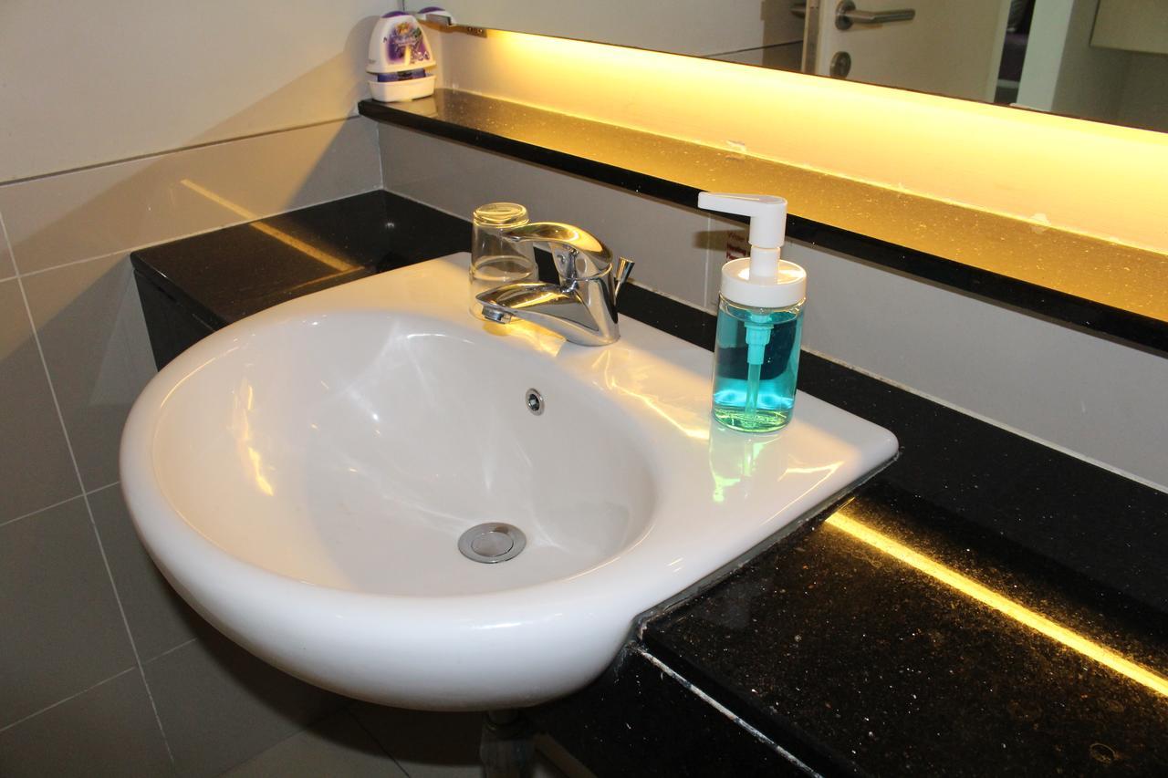 Greystone Haus @ Swiss Garden Residences Apartment *