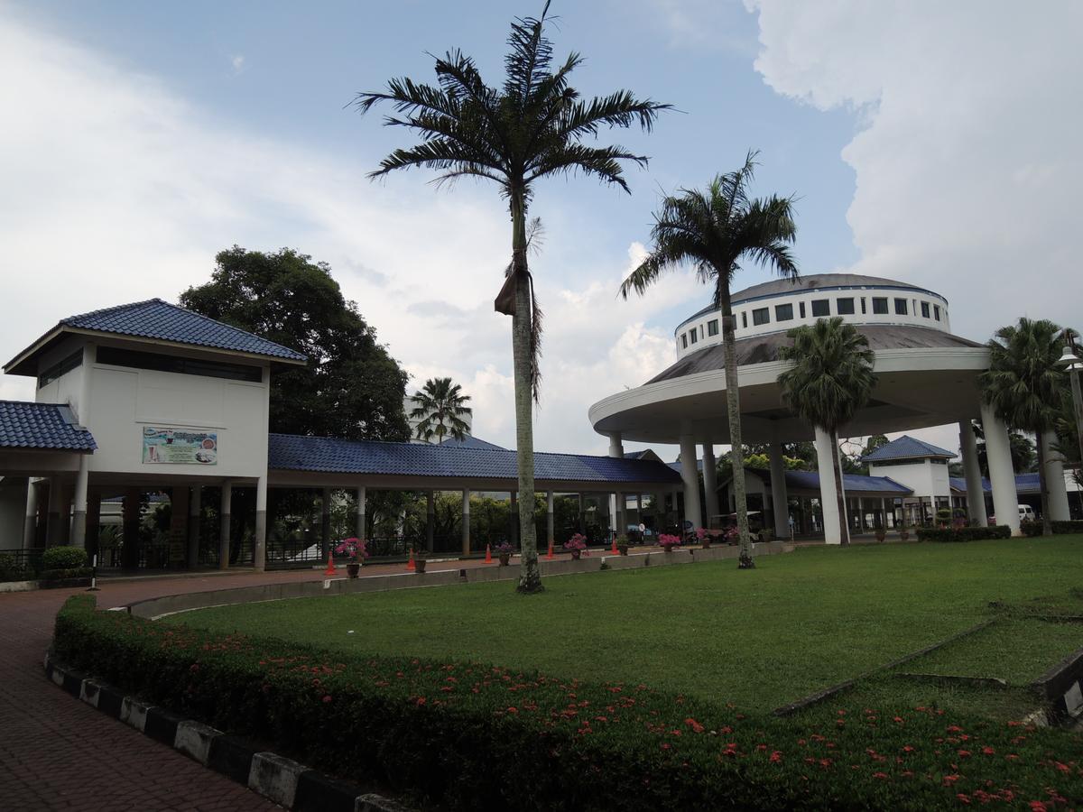Resort Bukit Beruntung Golf & Country 3*