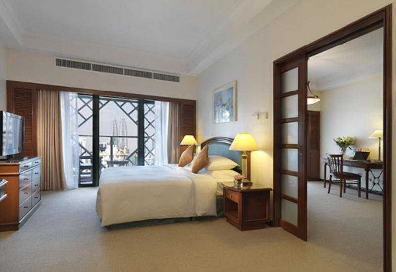 Ambassador Row By Lanson Place 4*