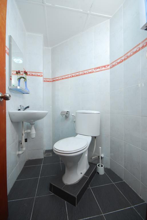 Serviced Apartment *