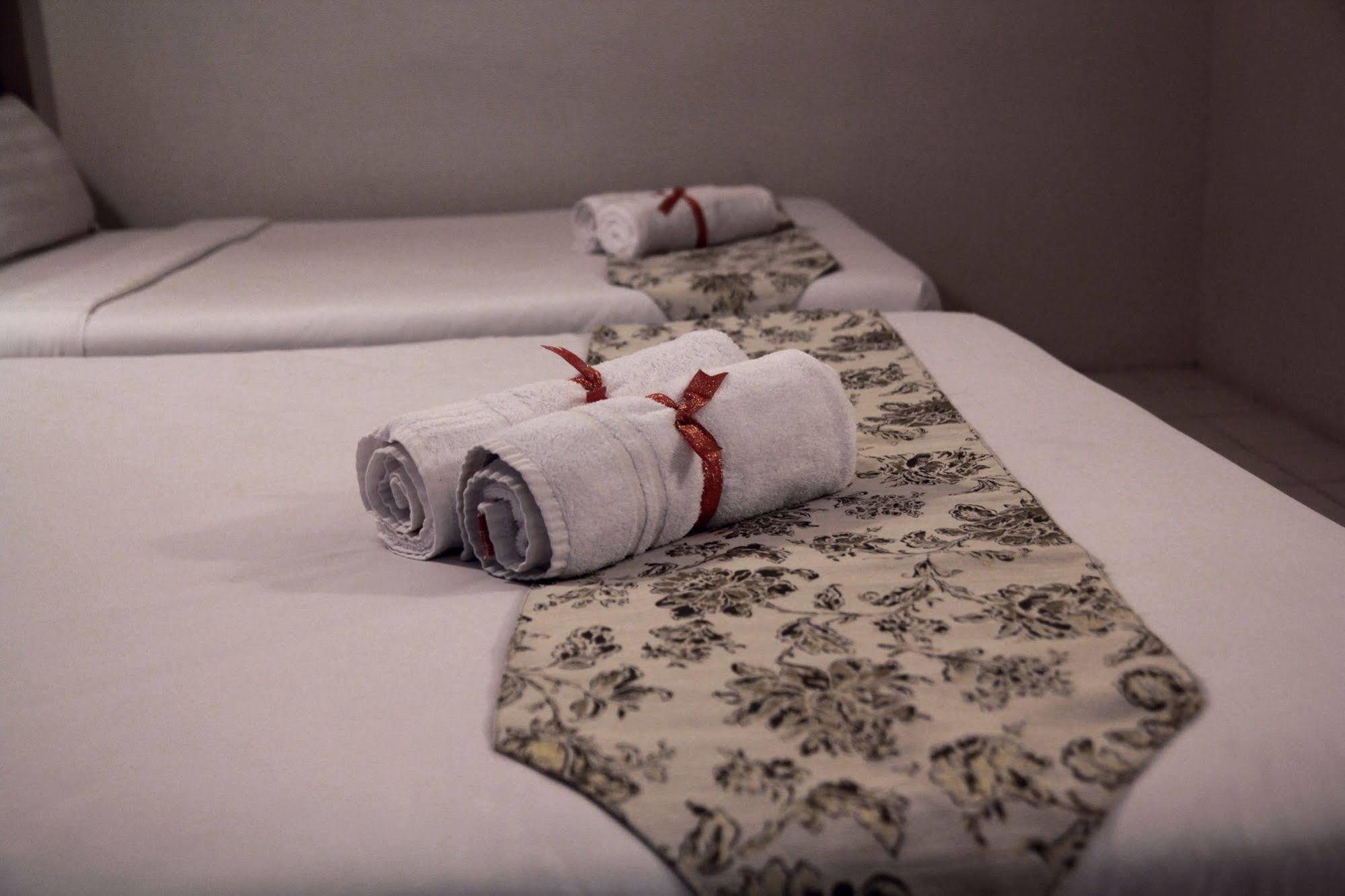 Hotel Oyo 182 Simms Grand