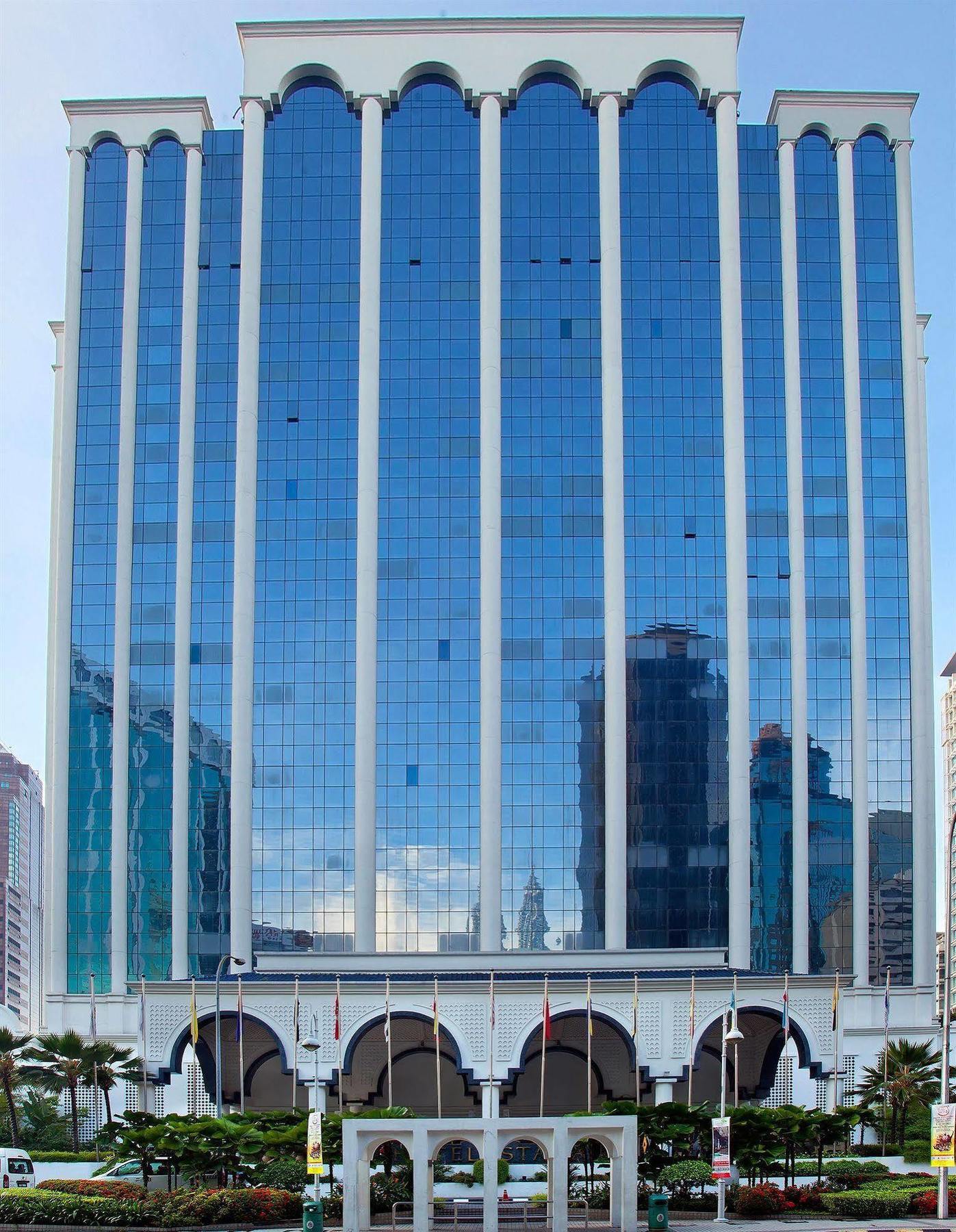 Istana Centre Hotel 5*