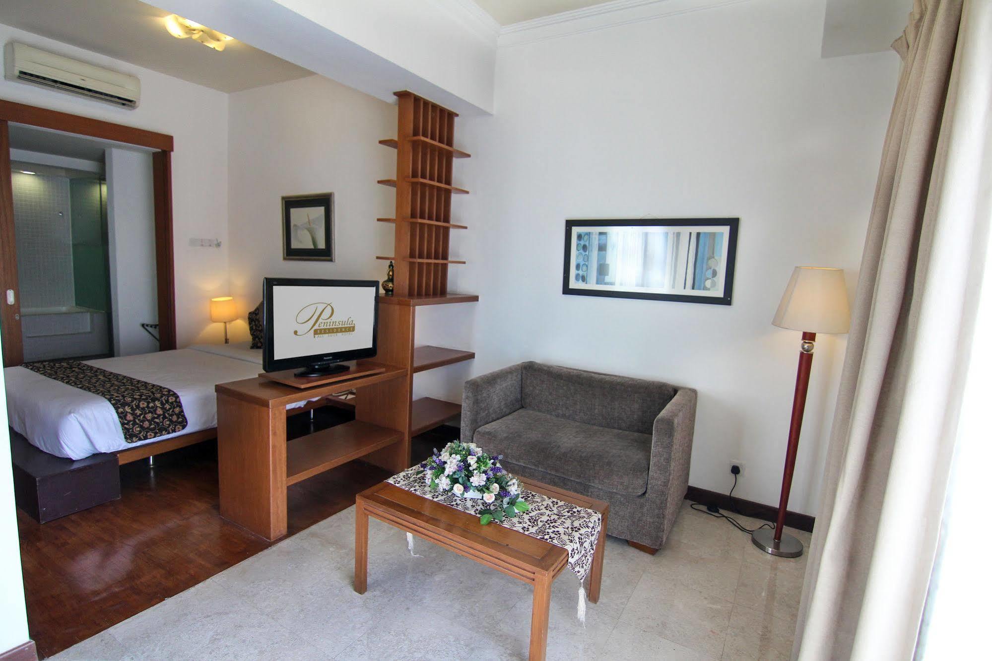 Peninsula Aparthotel