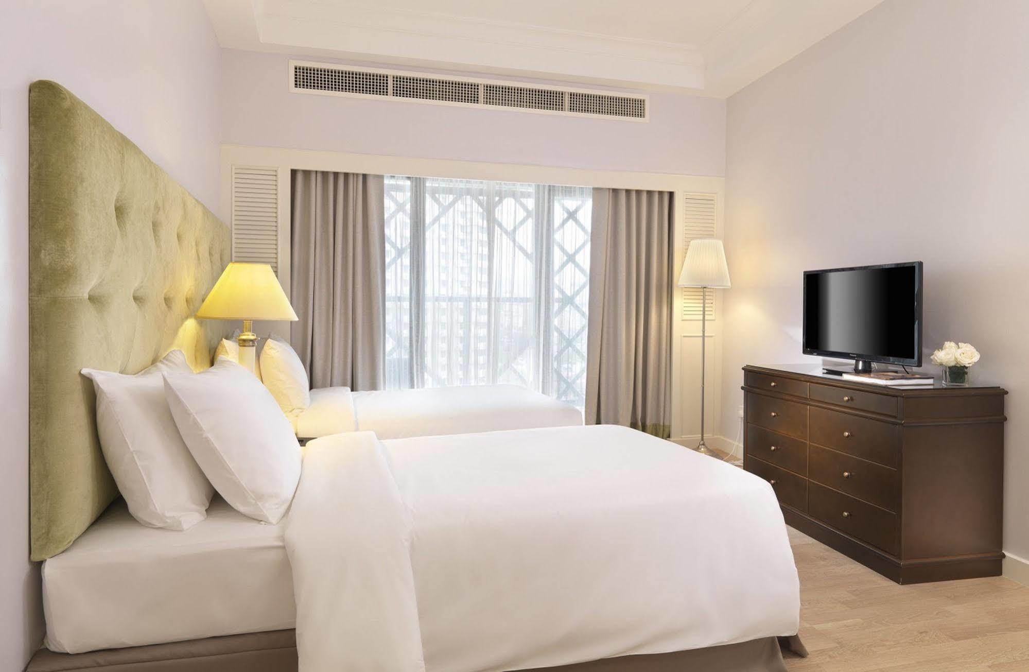 Ambassador Row By Lanson Place 4*