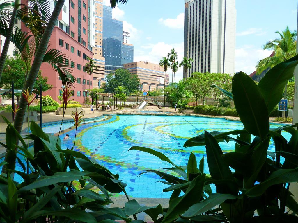 Serviced Apartment *