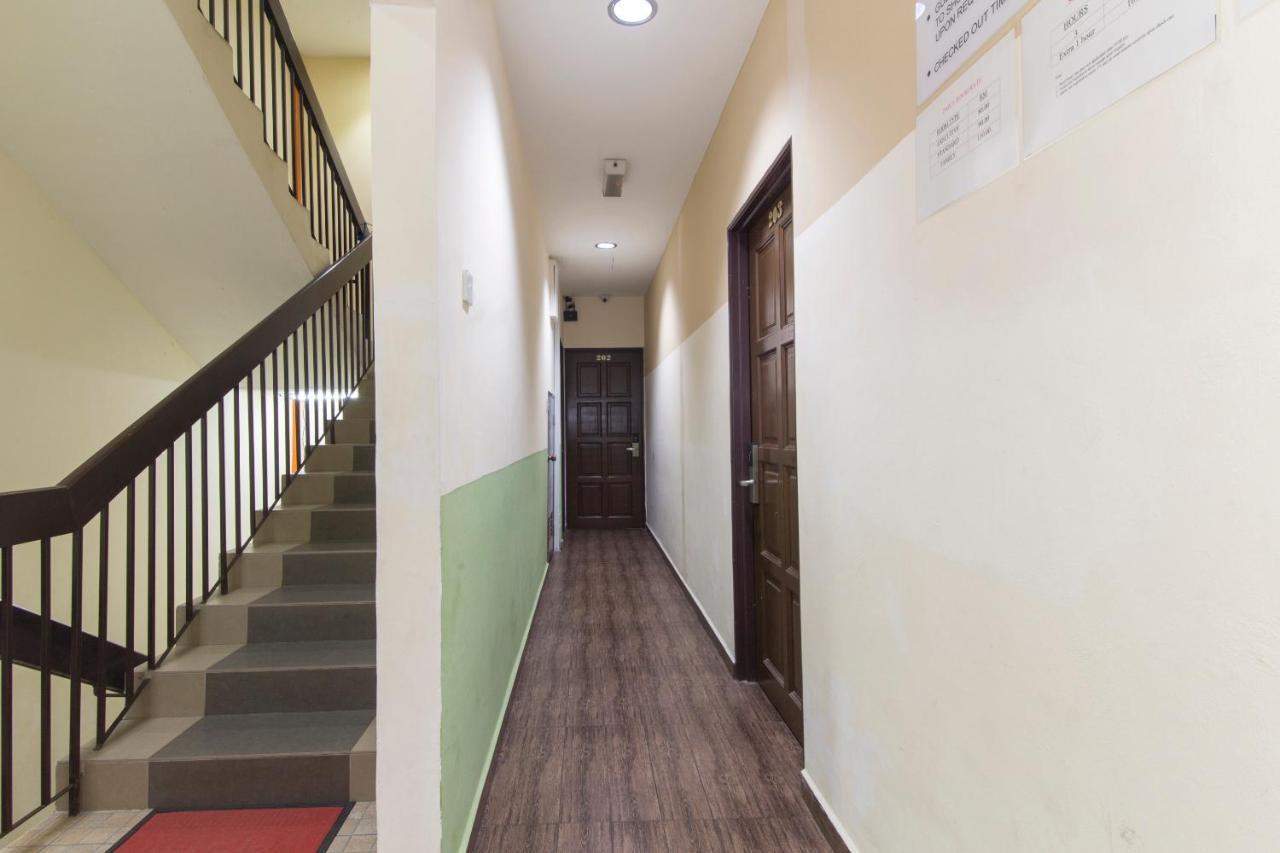 Khách sạn Oyo 172 Spring 2*