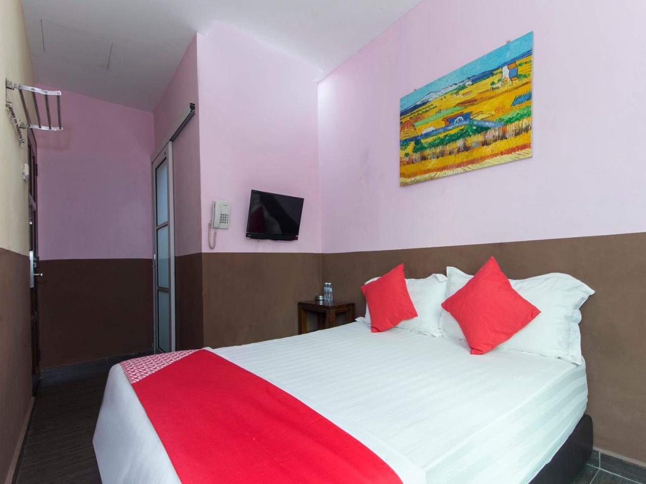 Khách sạn Oyo 172 Spring 2*
