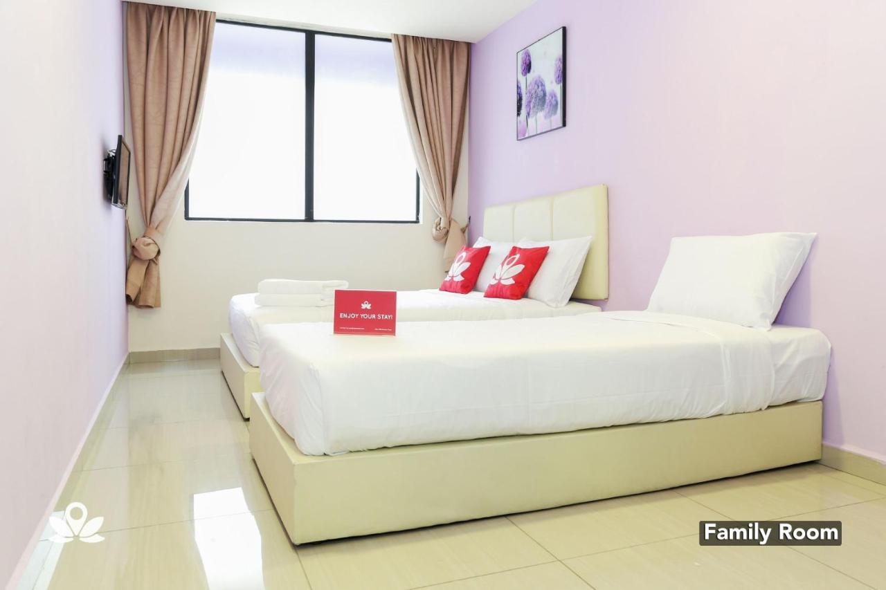 Economy hotel Charisma 2*