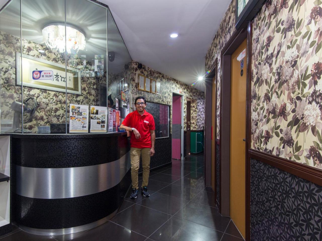 Hotel Oyo 600 Est