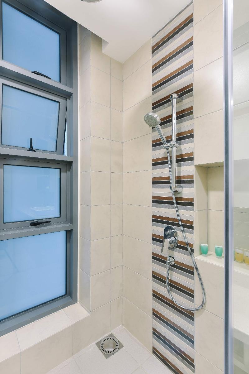 Robertson Premier By Subhome Hotel