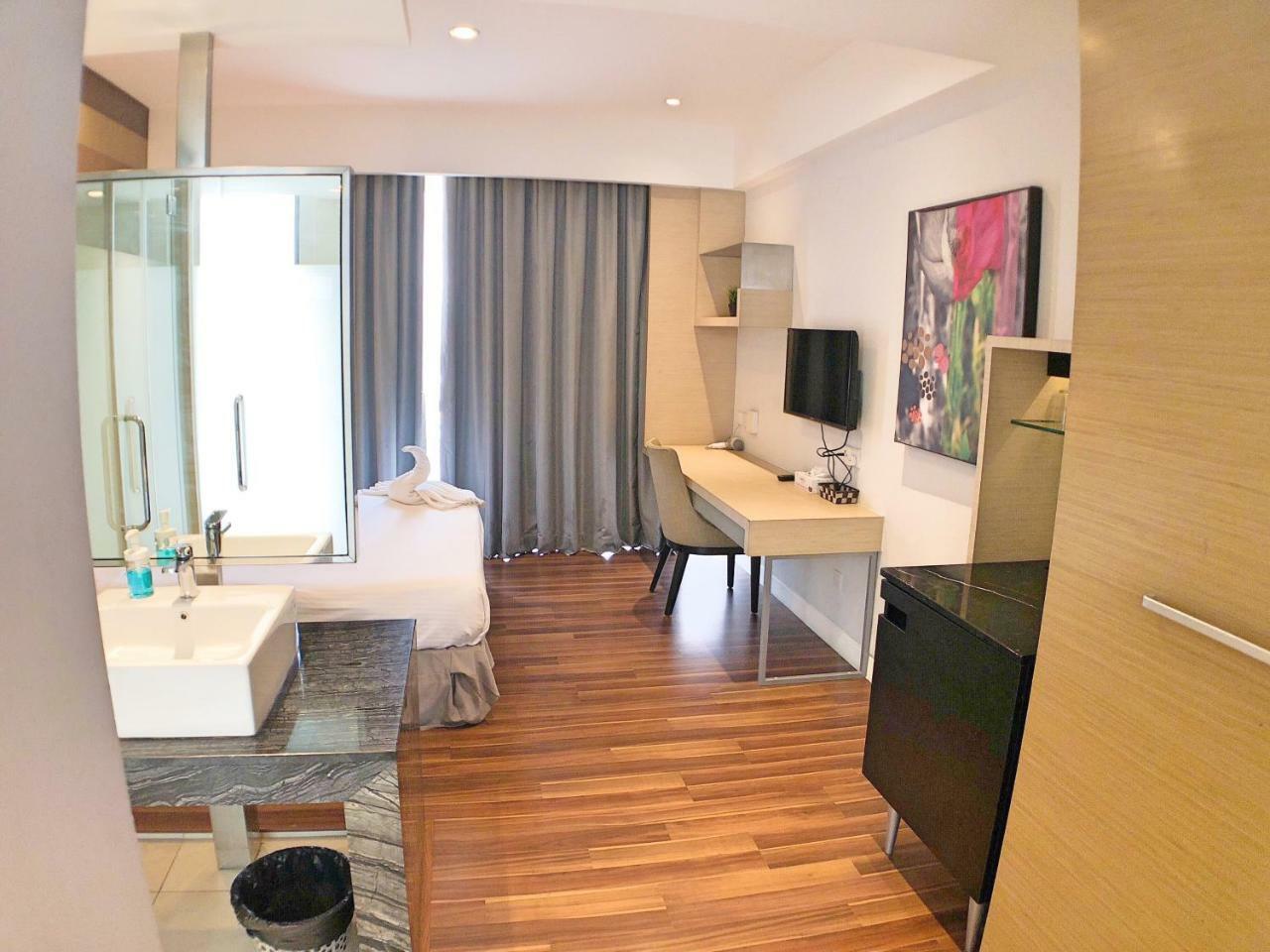 Greystone Haus D Majestic Place Apartment *